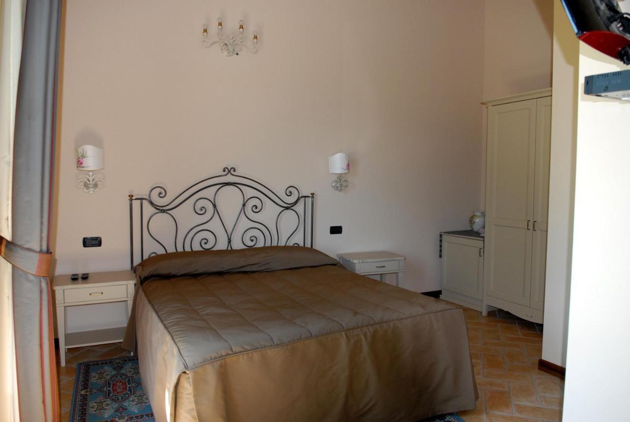 Locanda Da Vittorio Manerba del Garda Exterior foto
